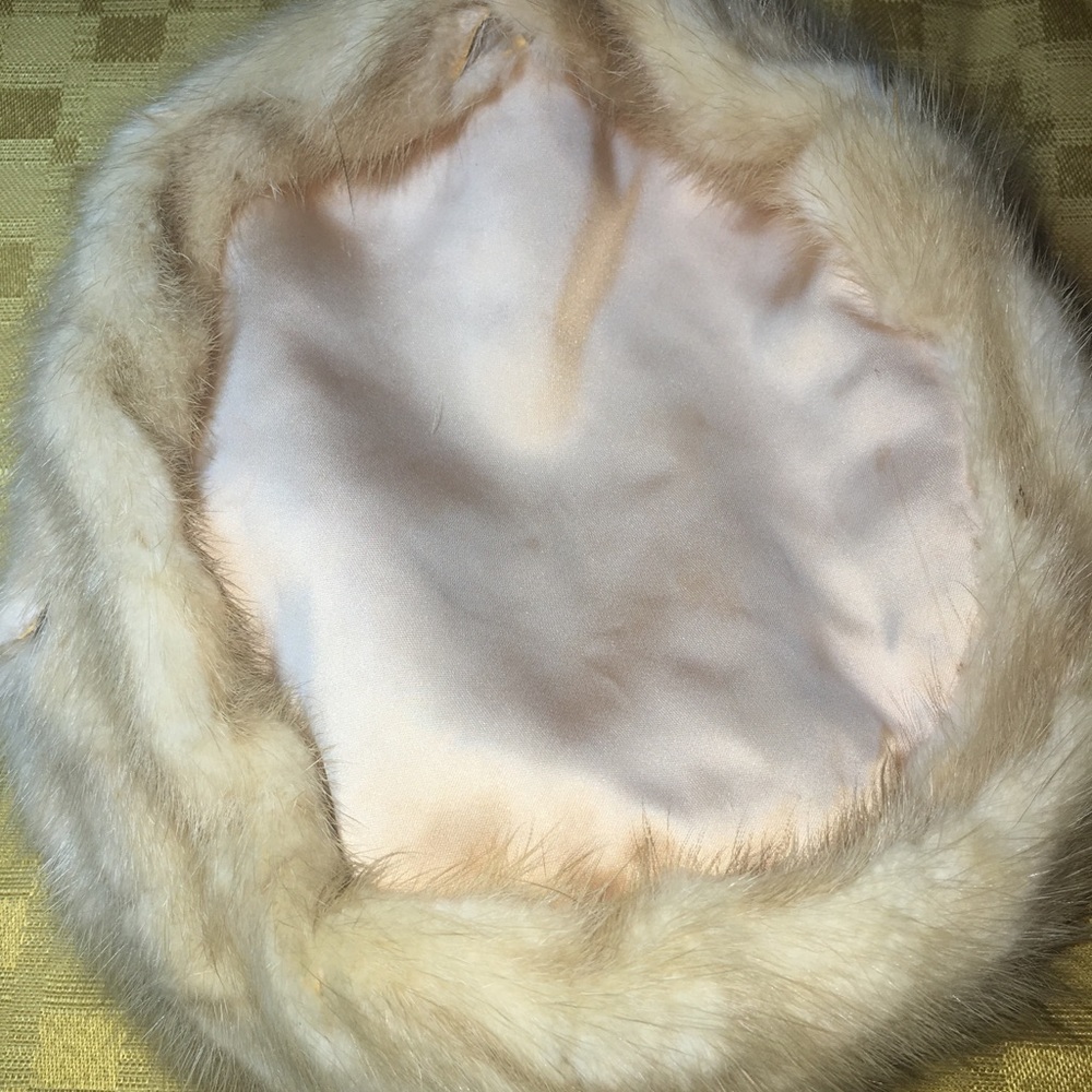 REAL Rabbit Fur - Picture 5 of 6